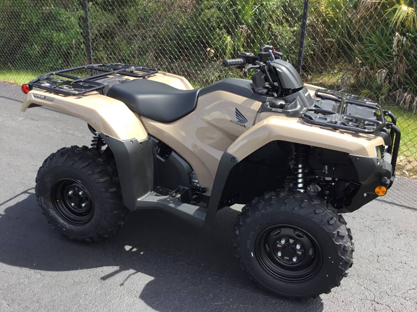 A photo of this 2027 Honda FourTrax Rancher 4x4 Automatic DCT IRS EPS