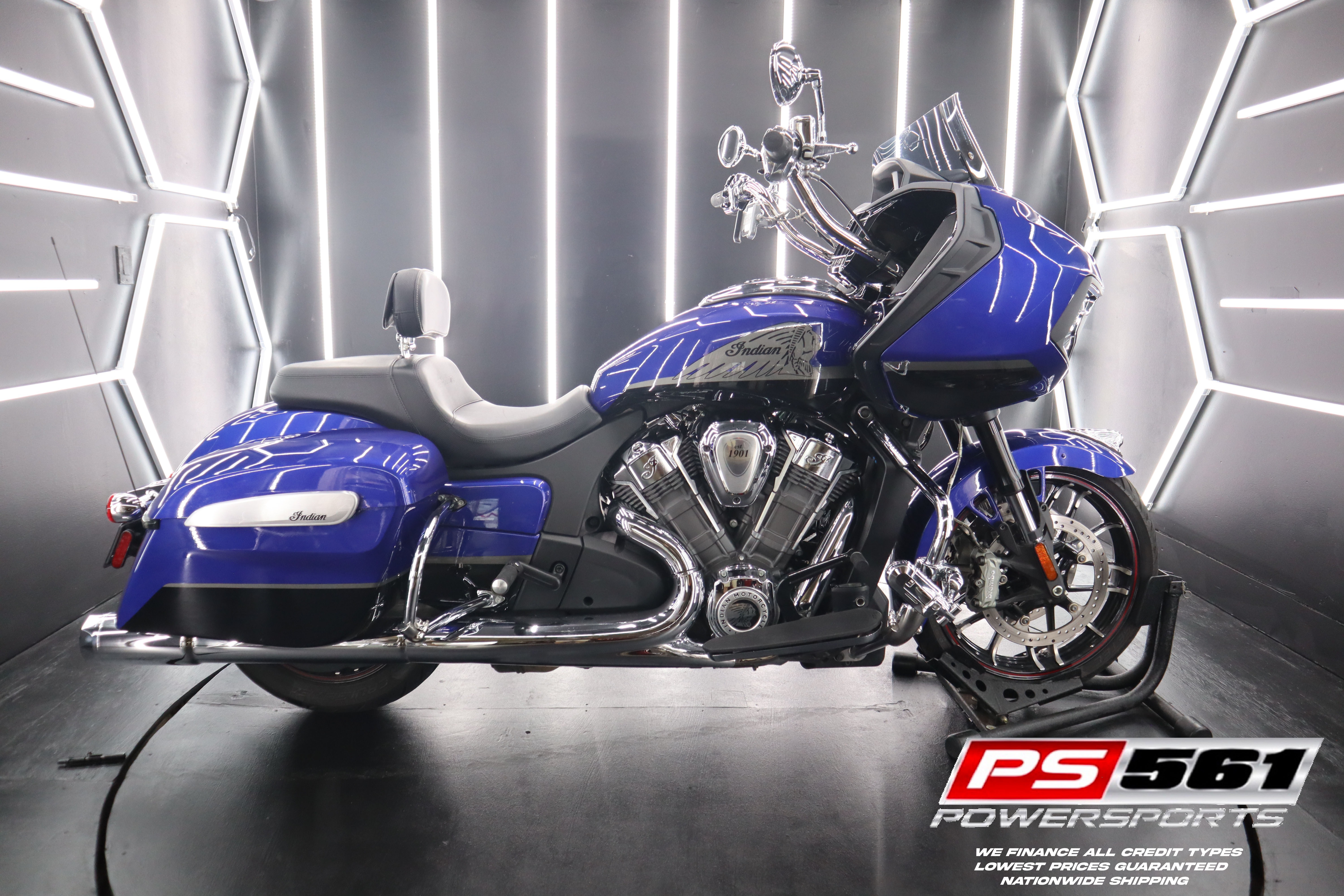 2022 Indian Motorcycle Challenger® Limited LIMITED in Lake Park, FL