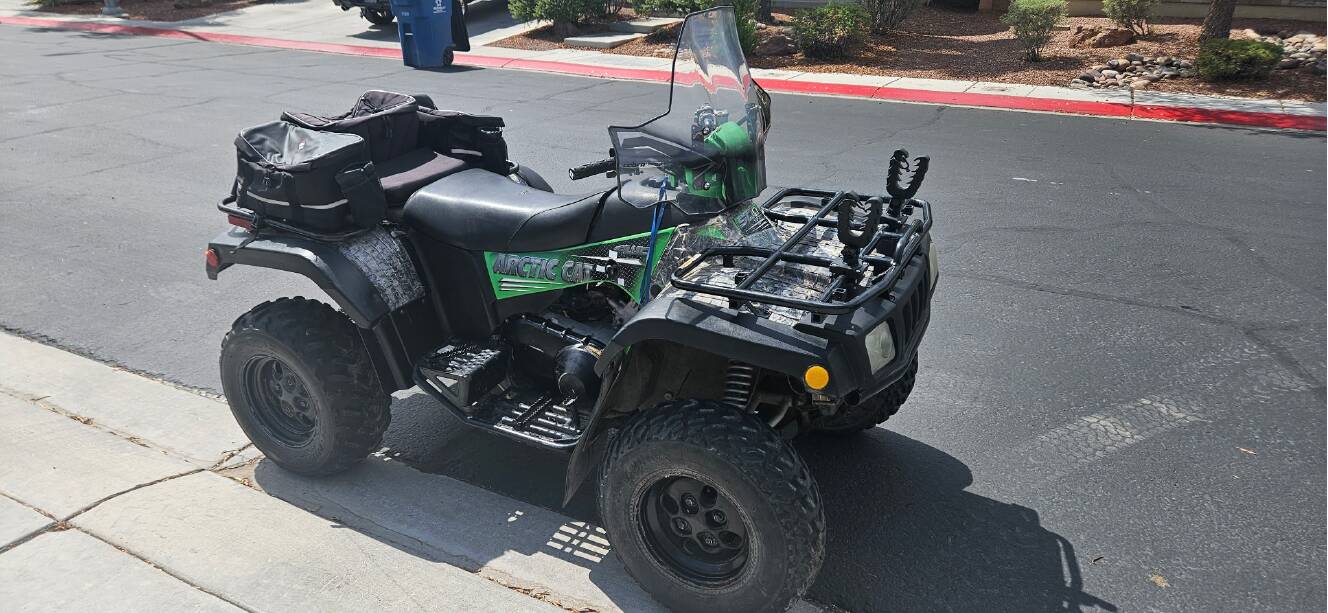 A photo of this 2005 Arctic Cat 500 4X4
