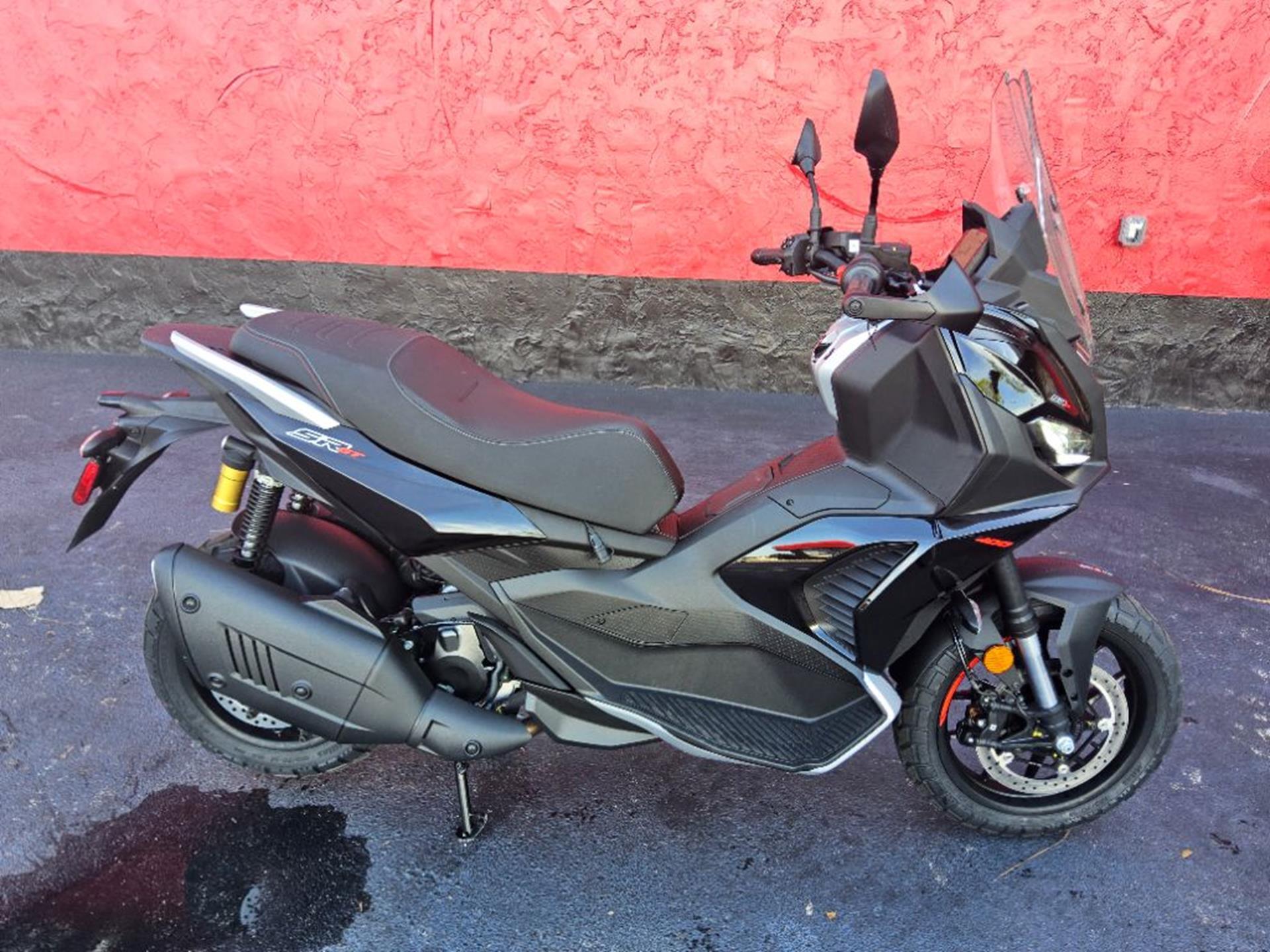 2027 Aprilia SR GT 400 BASE in Fort Myers, FL