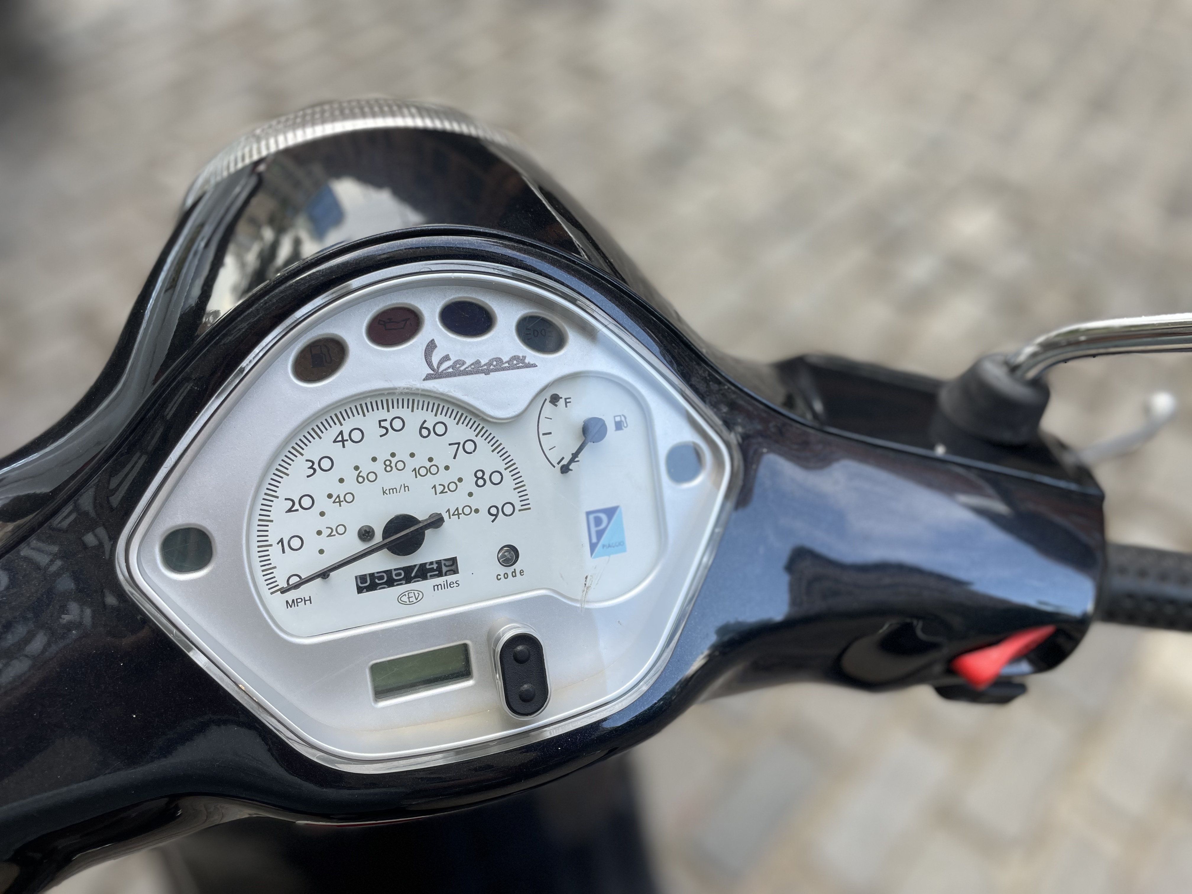 2006 Vespa LX 150 Scooter motorcycle