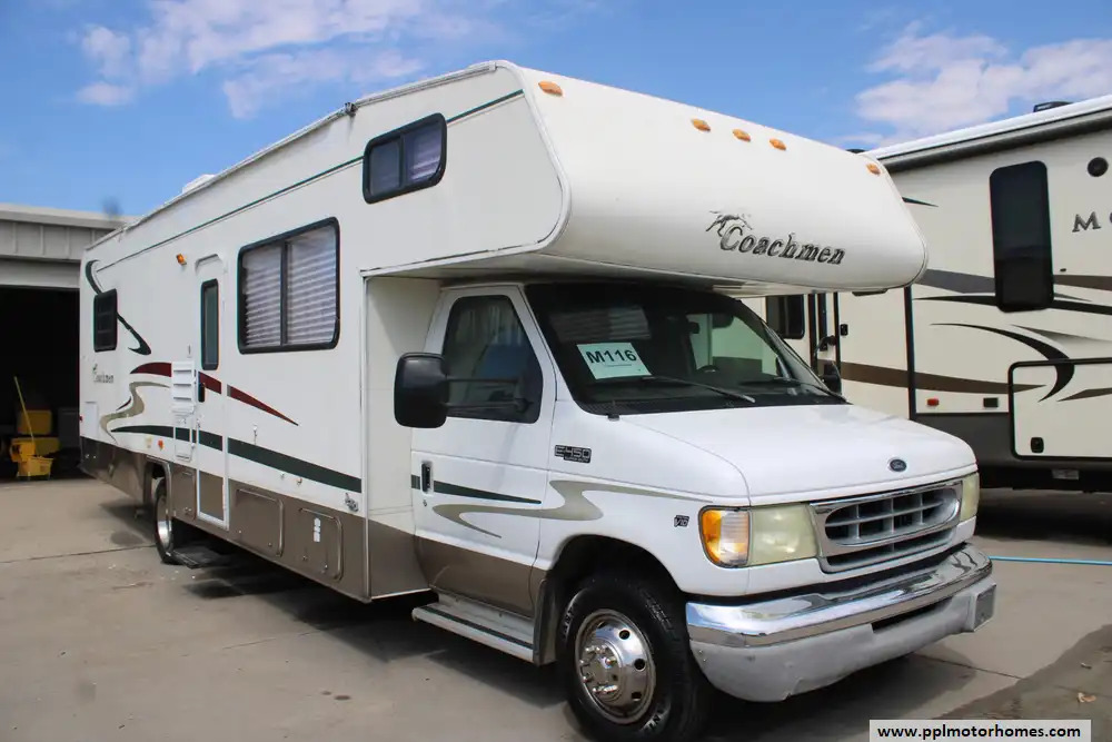 2002 Coachmen Leprechaun 305MB in cleburne TX