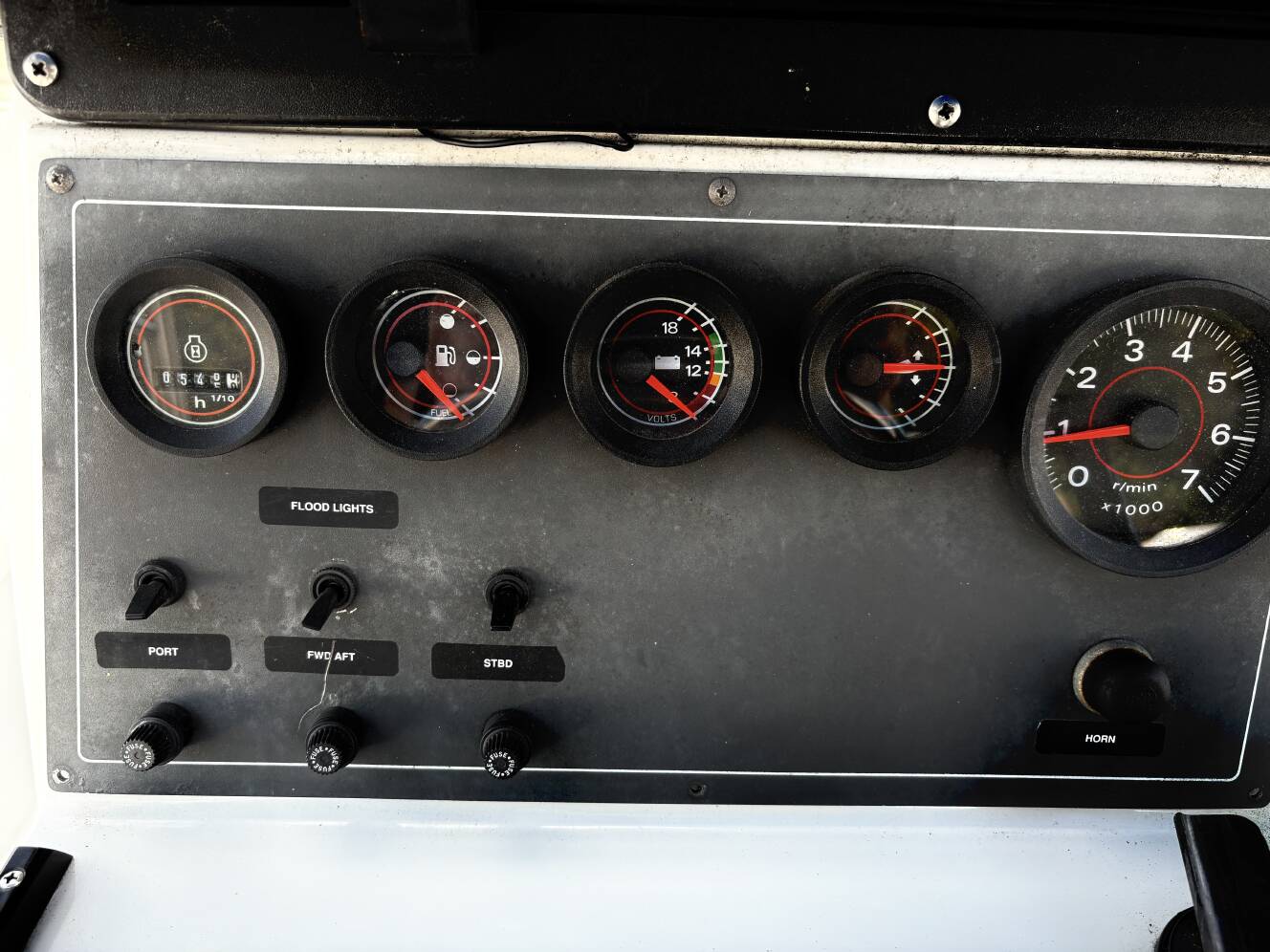 A photo of this 1994 Boston Whaler 240 OUTRAGE