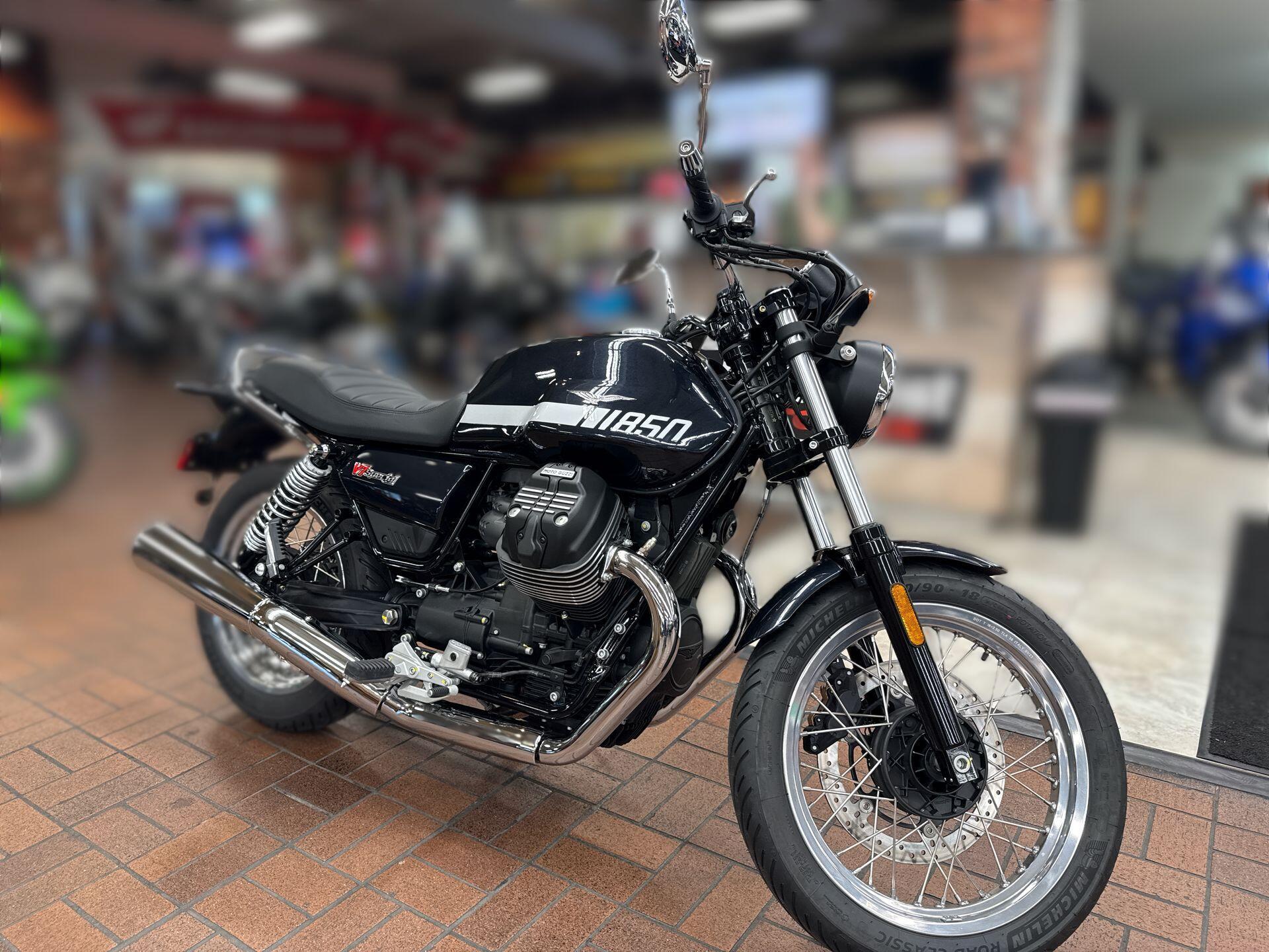 2023 Moto Guzzi V7 Special DEMO SPECIAL in Katy, TX