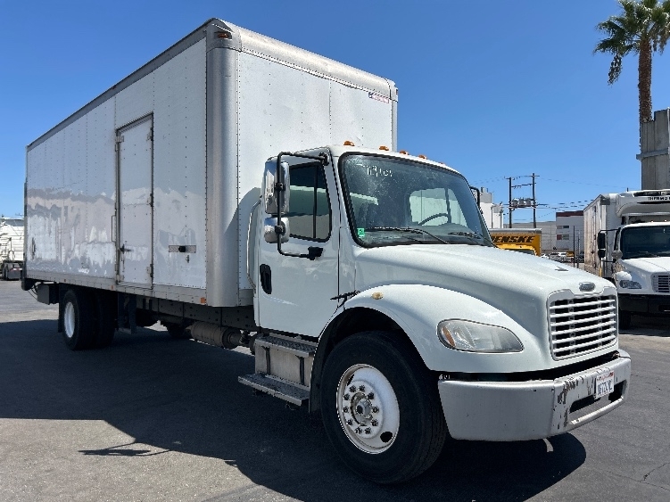 2014 FREIGHTLINER BUSINESS CLASS M2 106 in Vernon, CA