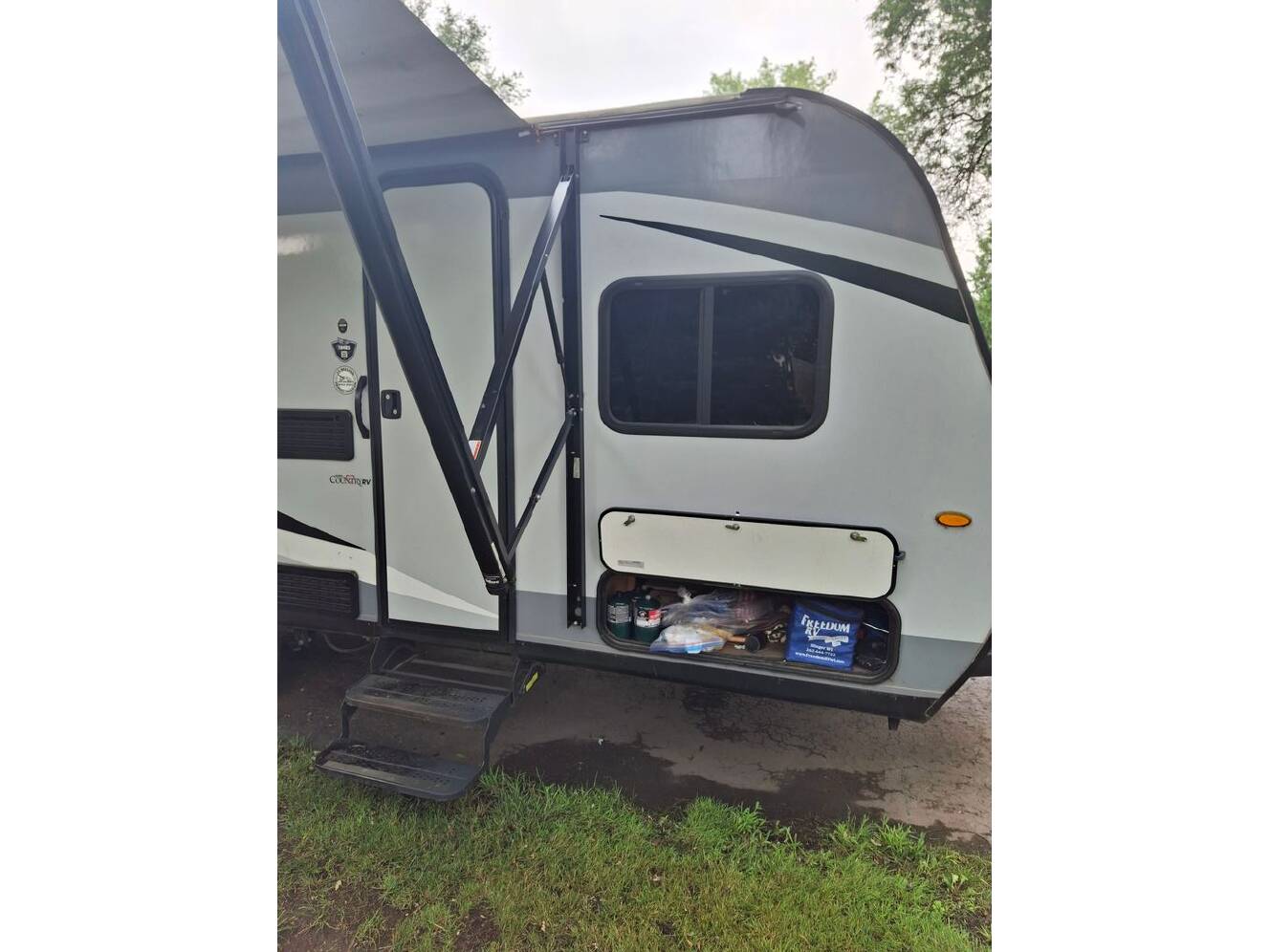 A photo of this 2021 Jayco Jay Flight SLX 184BS