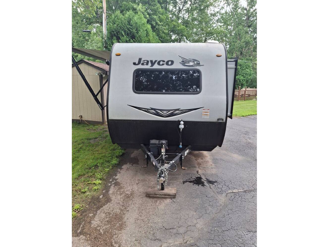 A photo of this 2021 Jayco Jay Flight SLX 184BS