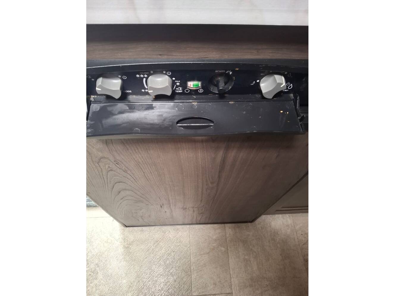 A photo of this 2021 Jayco Jay Flight SLX 184BS