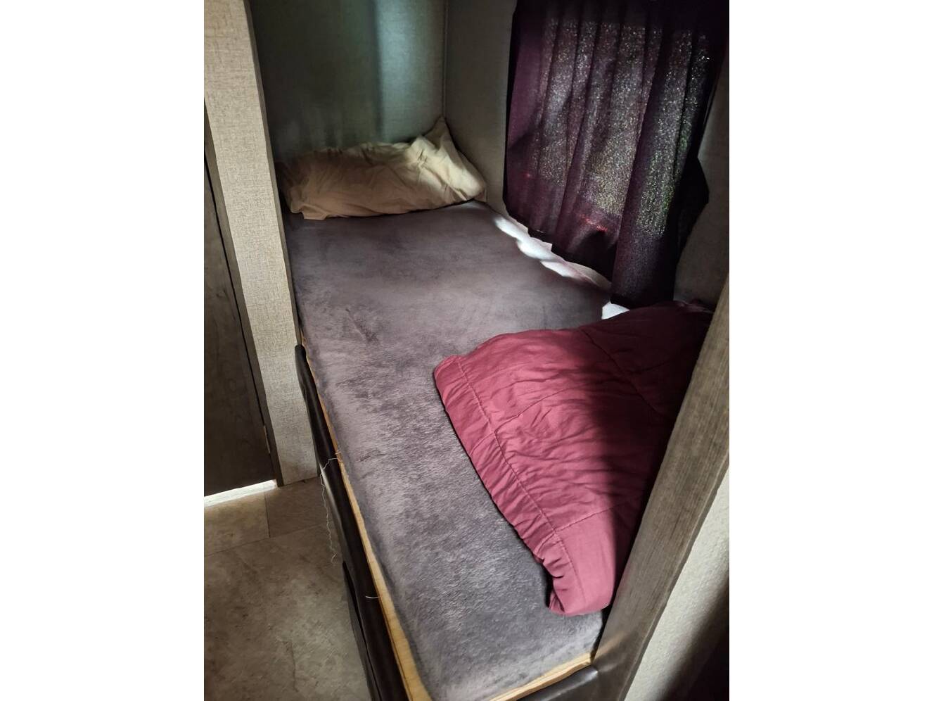 A photo of this 2021 Jayco Jay Flight SLX 184BS