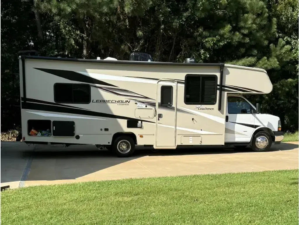 2023 Coachmen Leprechaun 270QB RV