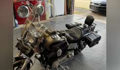 2004 Harley-Davidson DYNA FXDL Cruiser motorcycle