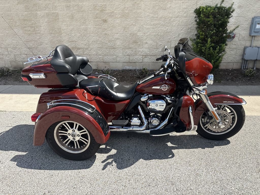 2024 Harley-Davidson Trike FLHTCUTG - Tri Glide Ultra ULTRA CLASSIC® in Jacksonville, FL
