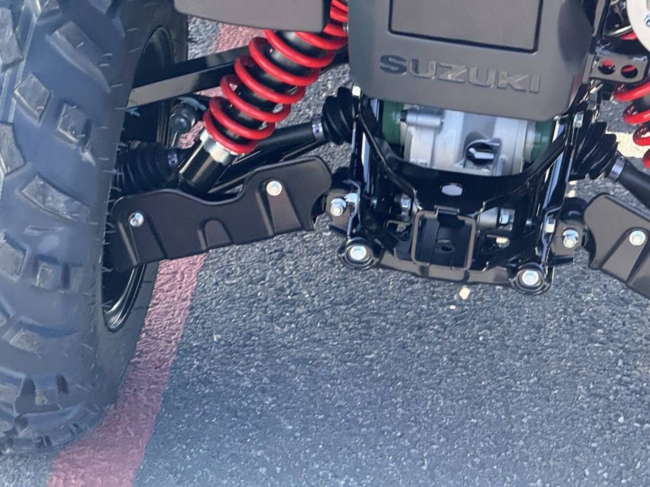 A photo of this 2026 Suzuki KingQuad 500 AXi Power Steering SE