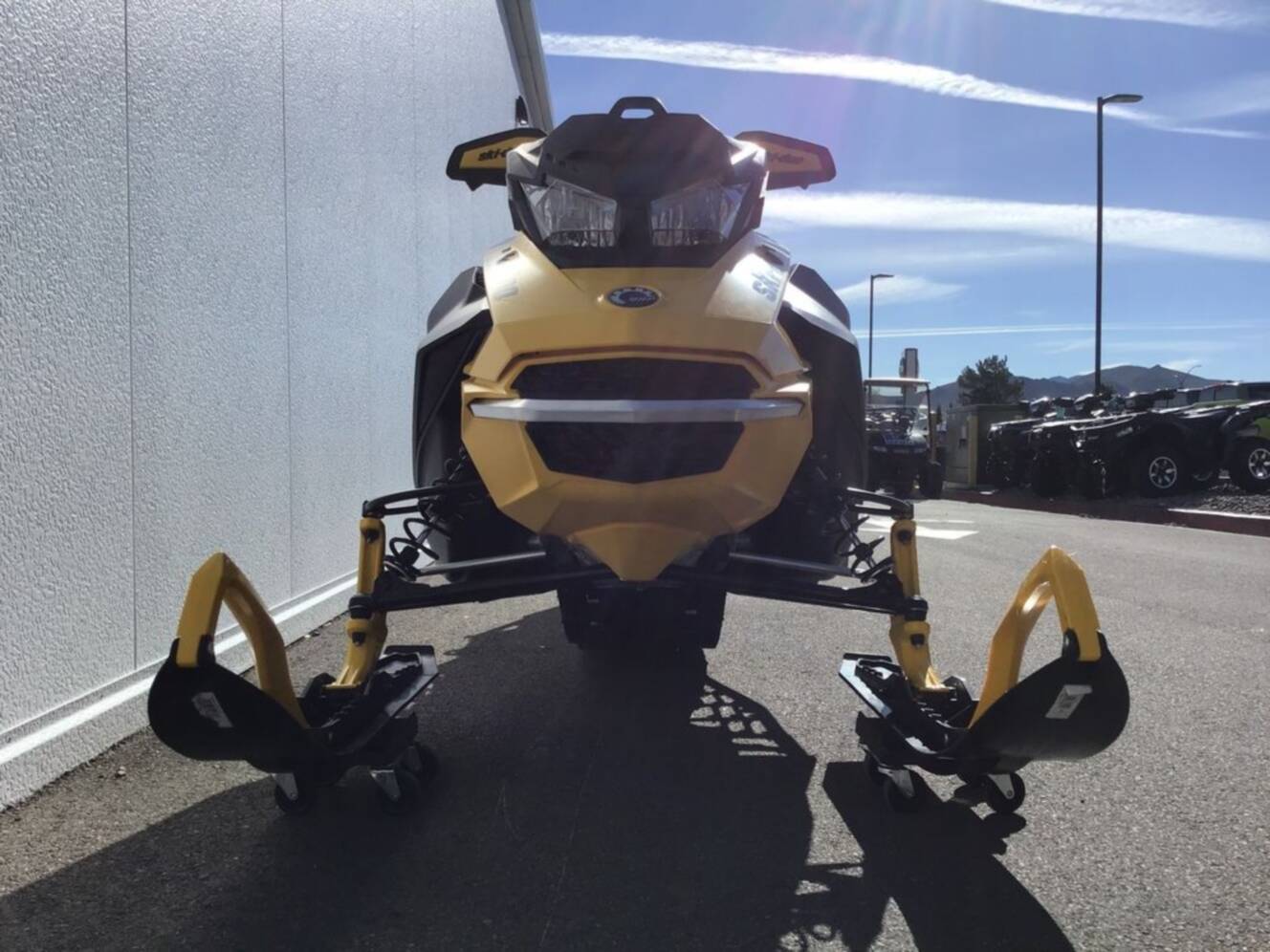A photo of this 2025 Ski-Doo Summit® NEO 600 EFI - 85 H_Al Hurricane 1.75 with Fl