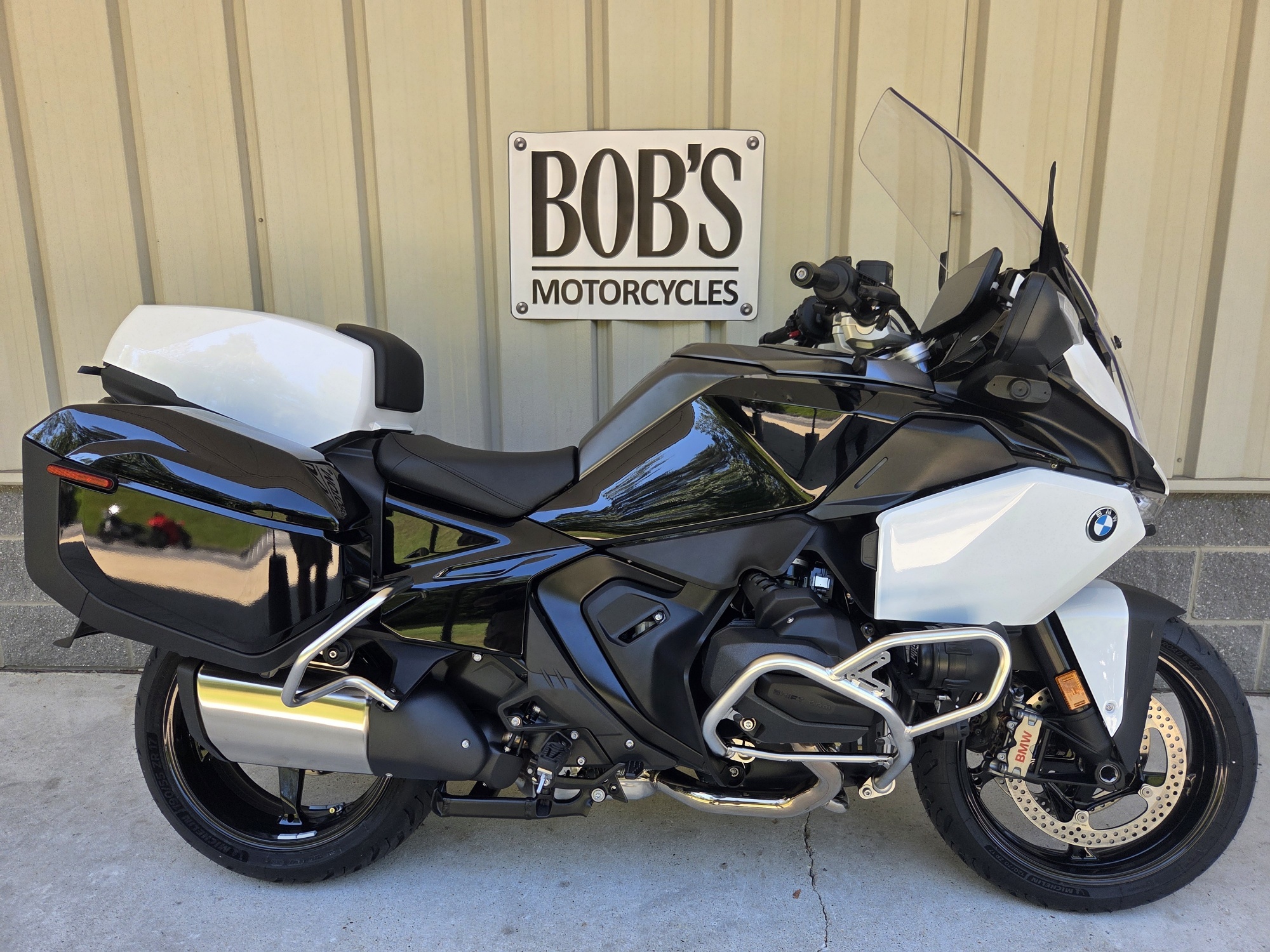 2026 BMW R 1300 RT in Jessup, MD
