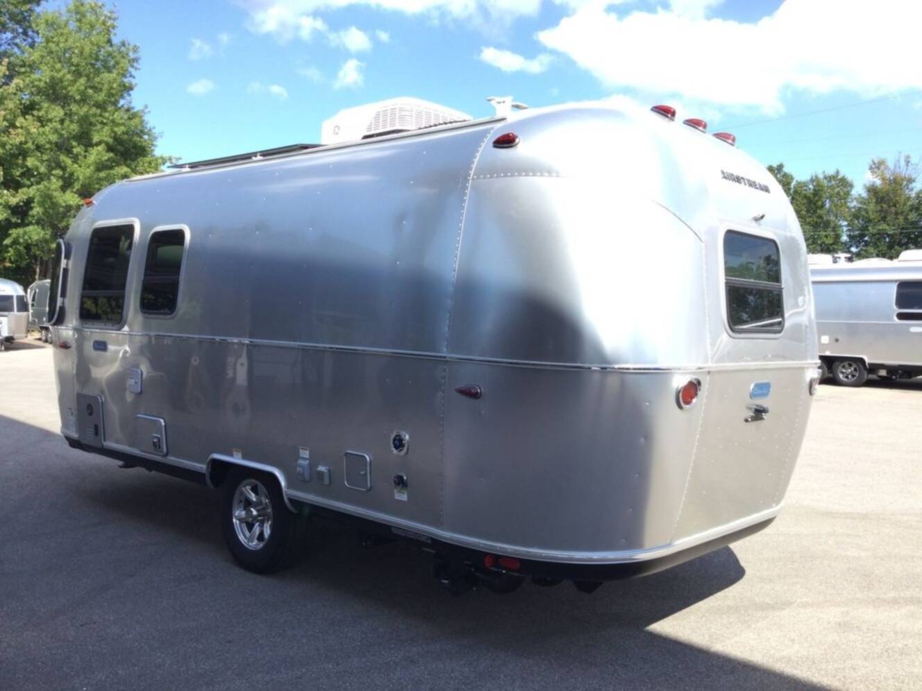 A photo of this 2026 Airstream Bambi® 22FB