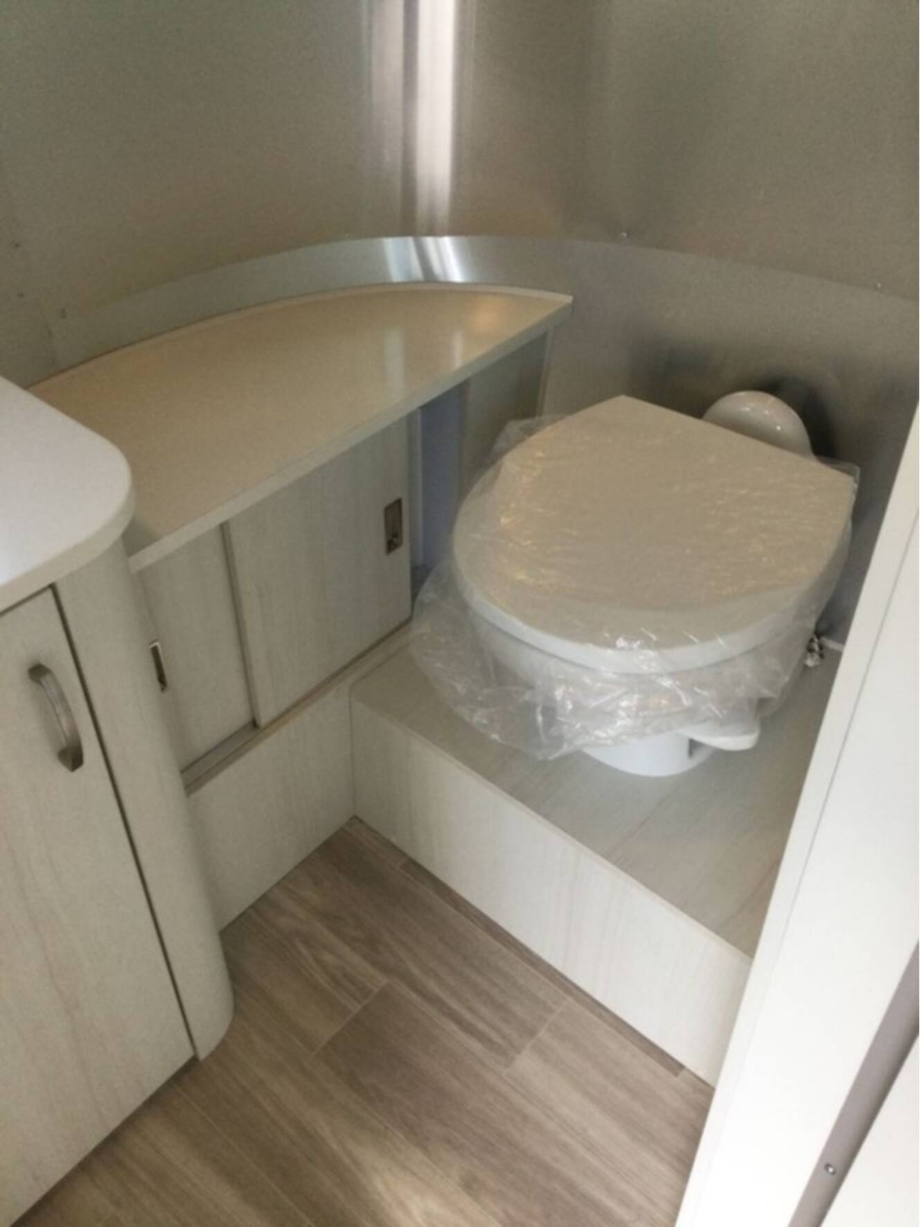 A photo of this 2026 Airstream Bambi® 22FB