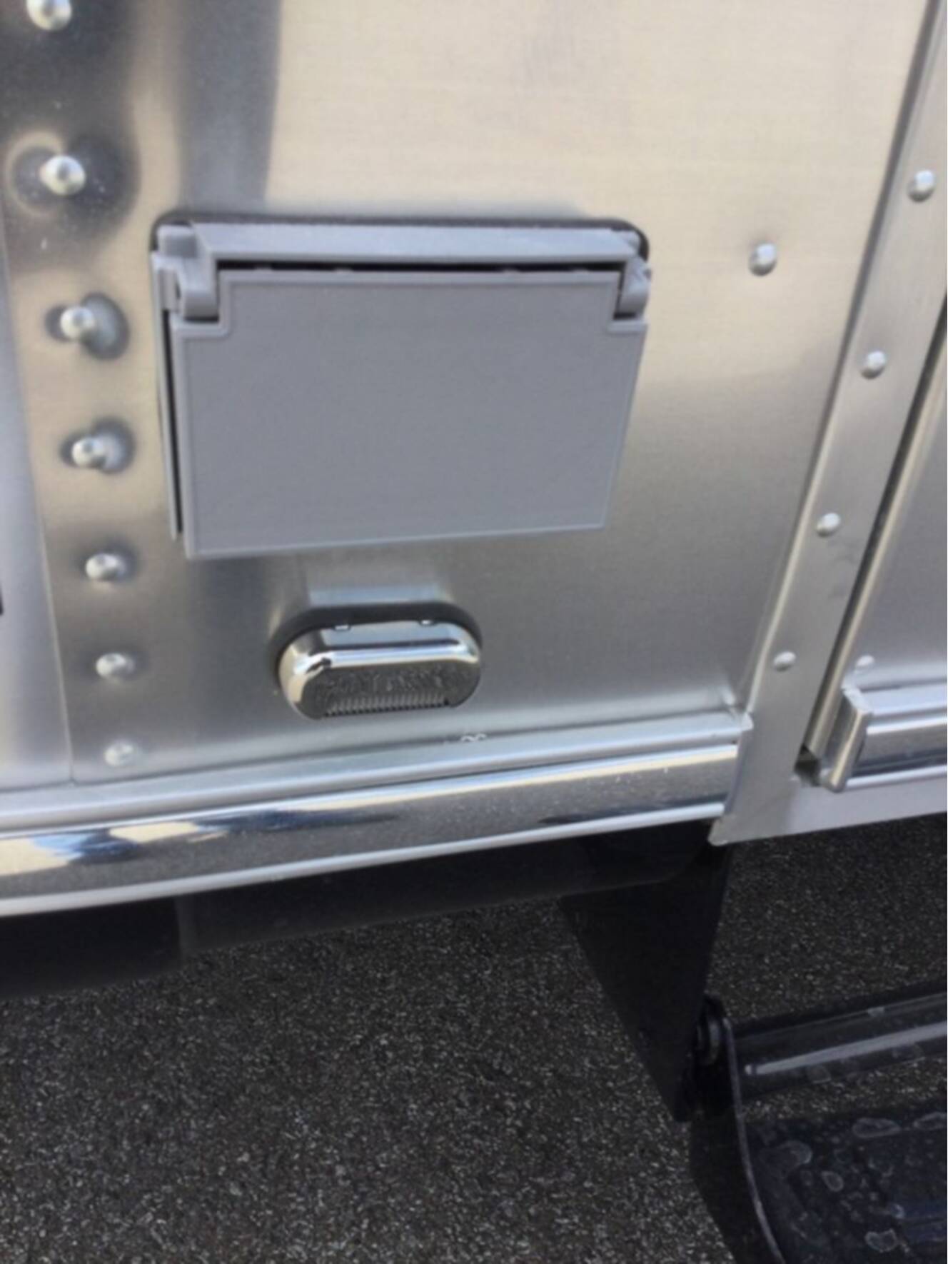 A photo of this 2026 Airstream Bambi® 22FB
