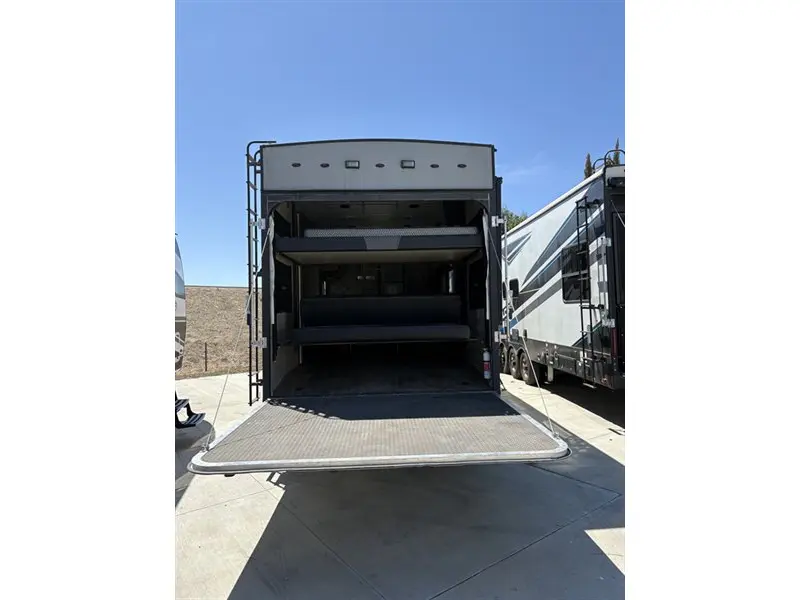 2019 PACIFIC COACHWORKS BLAZE'N F29