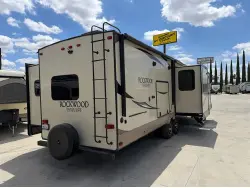2018 Forest River Rockwood Signature 8324BS-W