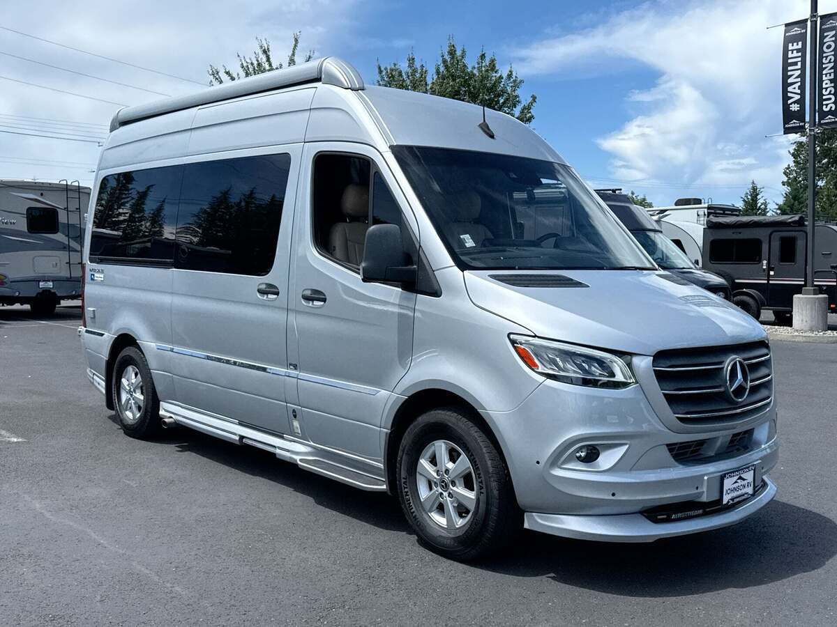 2020 Airstream Tommy Bahama Interstate 19 in fife WA