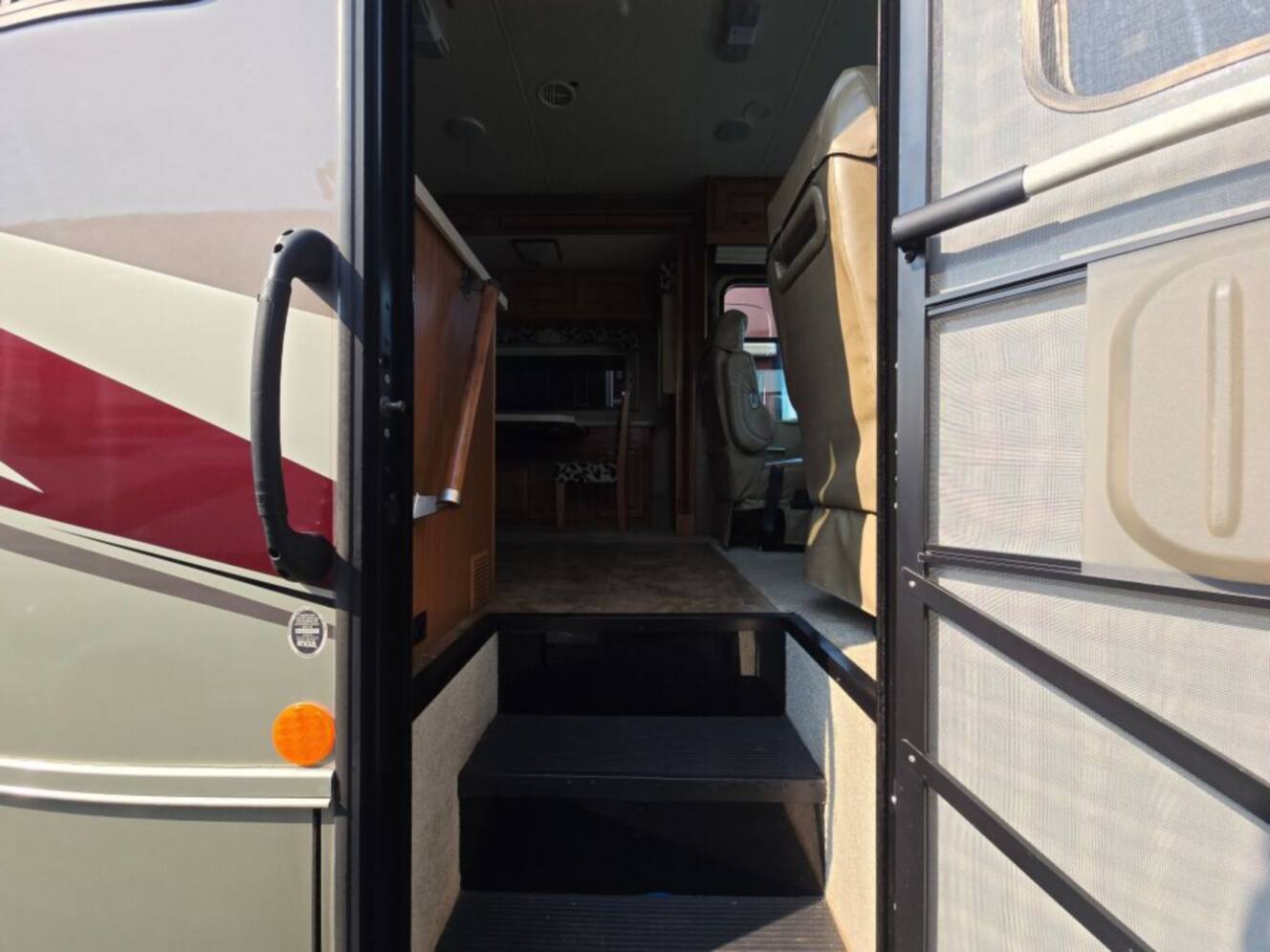 A photo of this 2013 Tiffin Motorhomes Open Road Allegro 36LA