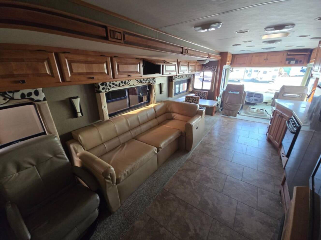 A photo of this 2013 Tiffin Motorhomes Open Road Allegro 36LA