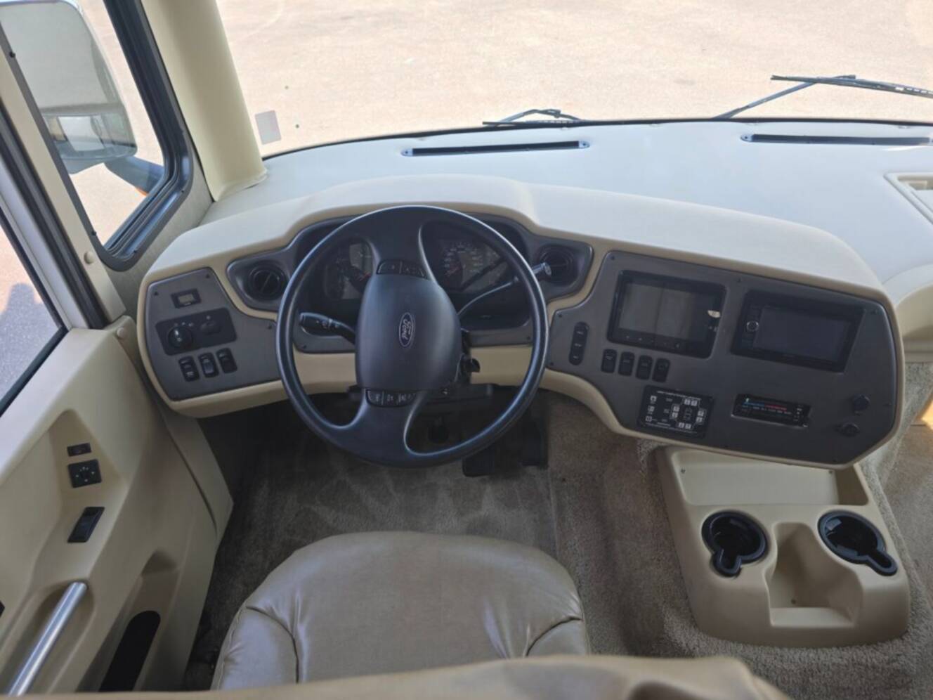 A photo of this 2013 Tiffin Motorhomes Open Road Allegro 36LA