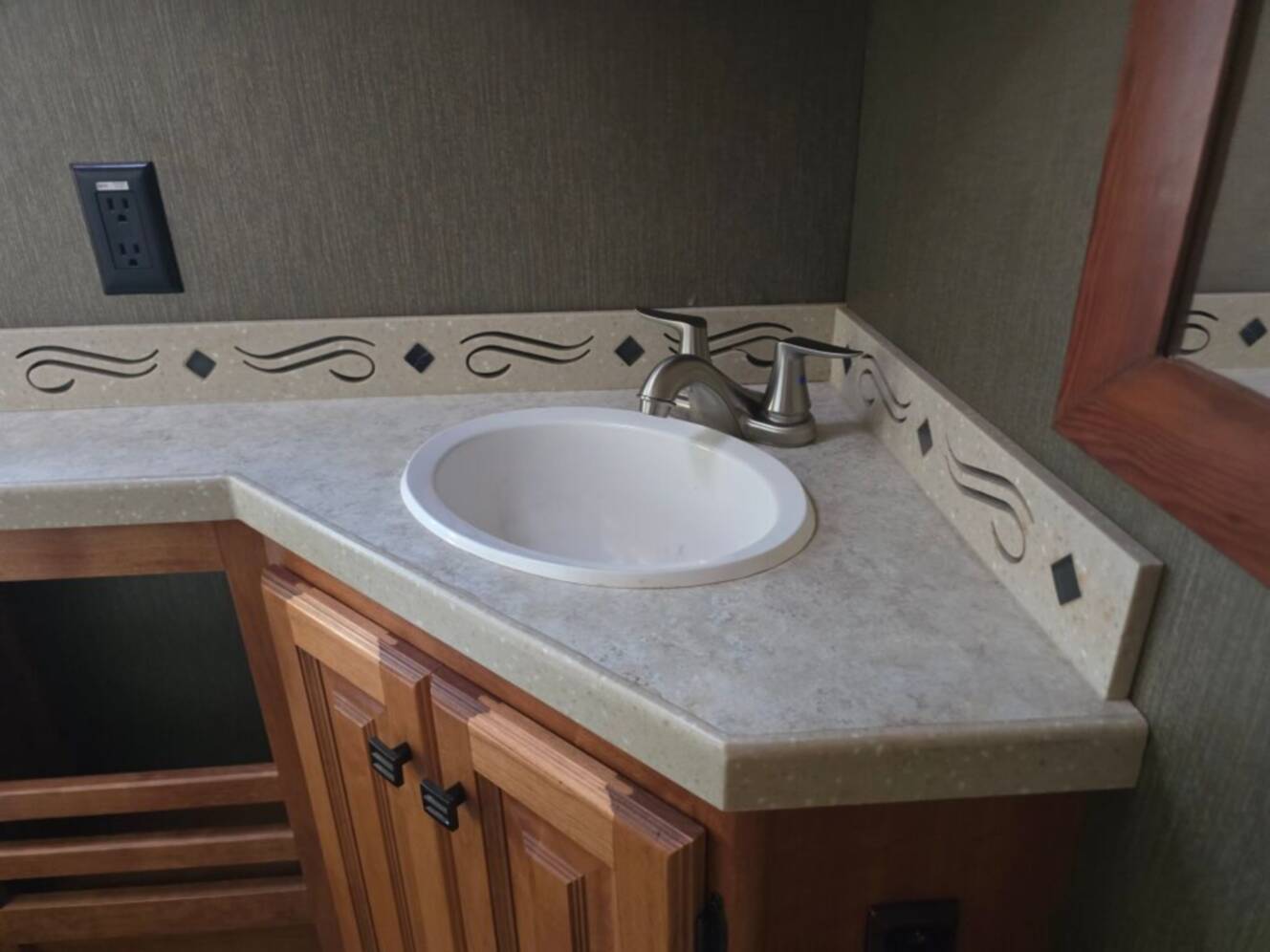 A photo of this 2013 Tiffin Motorhomes Open Road Allegro 36LA
