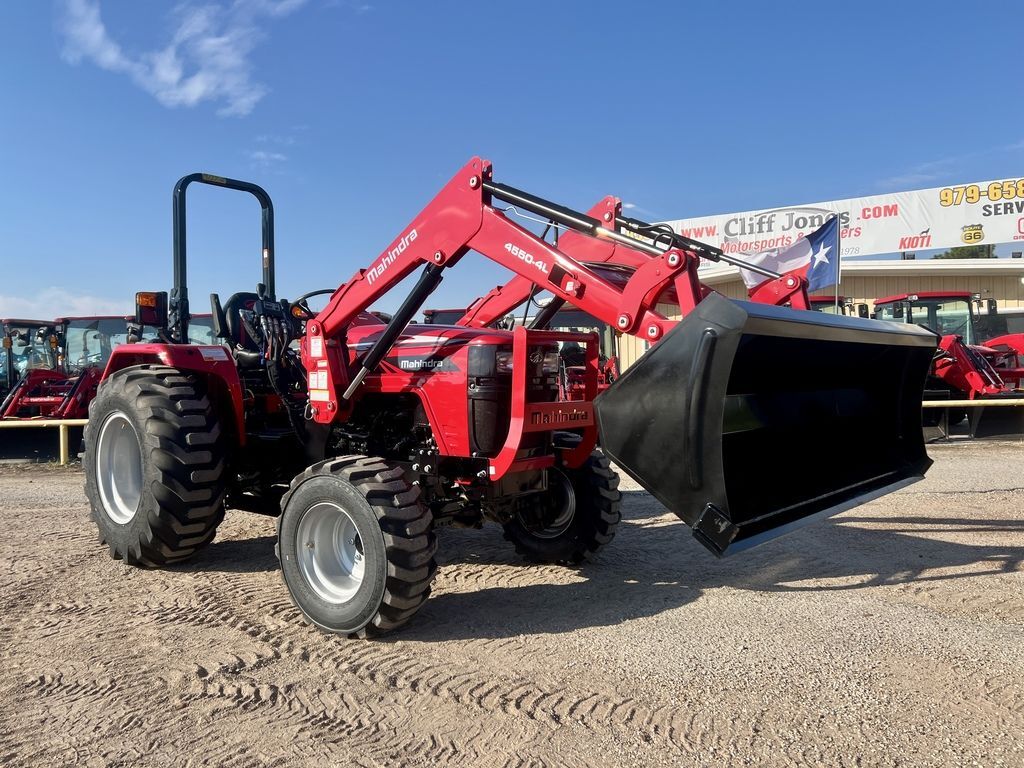 2025 Mahindra 4500 Series 4540 4WD in Sealy, TX