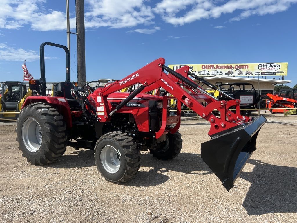 2025 Mahindra 4500 Series 4540 4WD in Sealy, TX