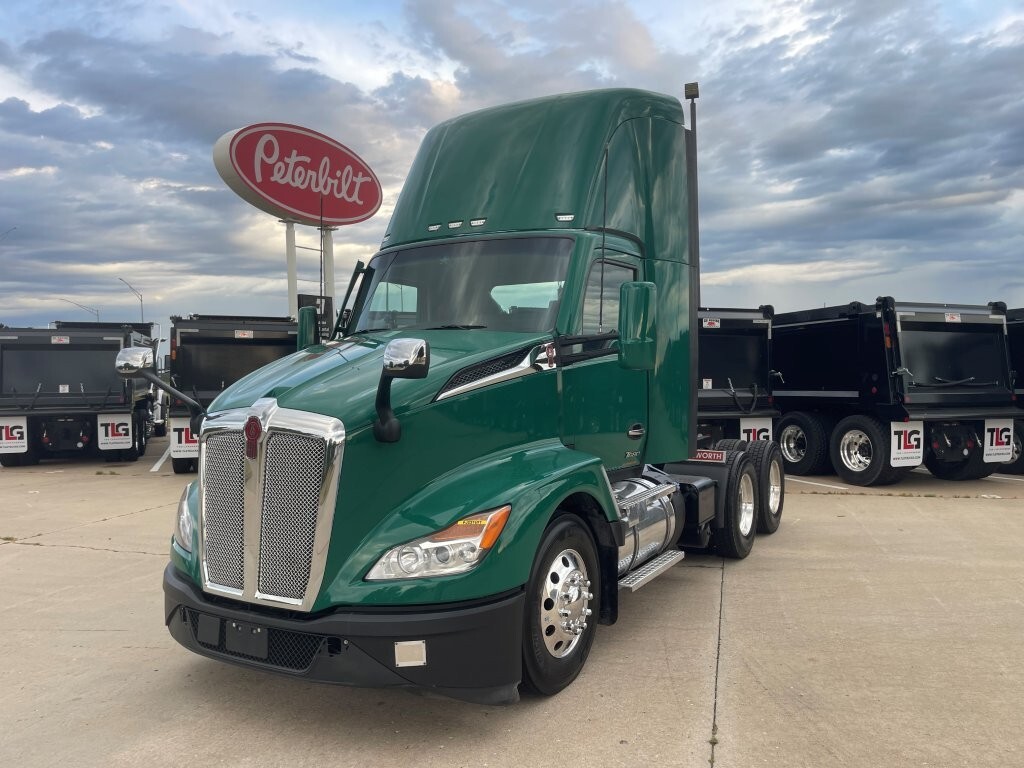 2023 KENWORTH T680 in Greensboro, NC