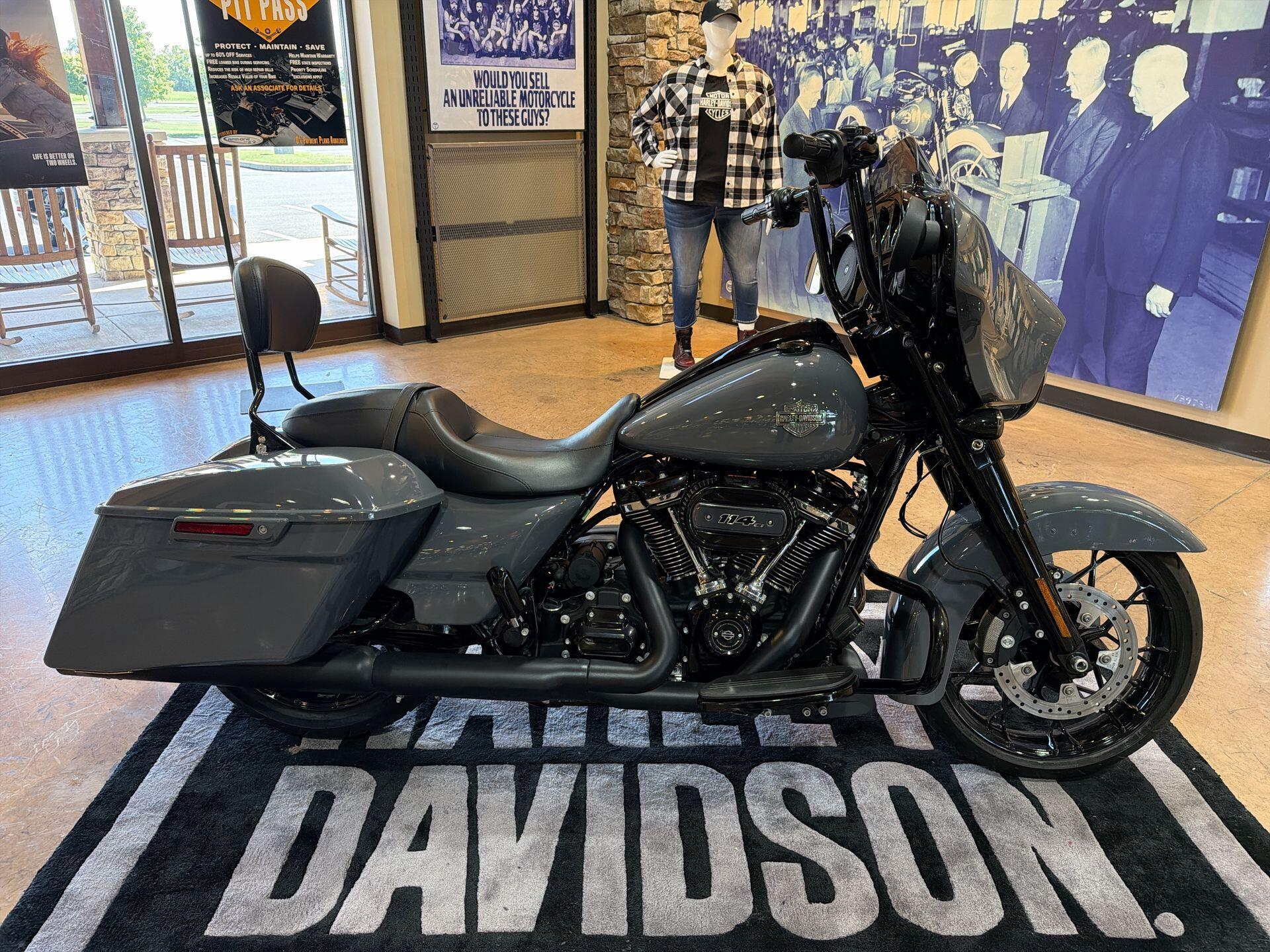 2022 Harley-Davidson Street Glide Special SPECIAL in Mechanicsburg, PA