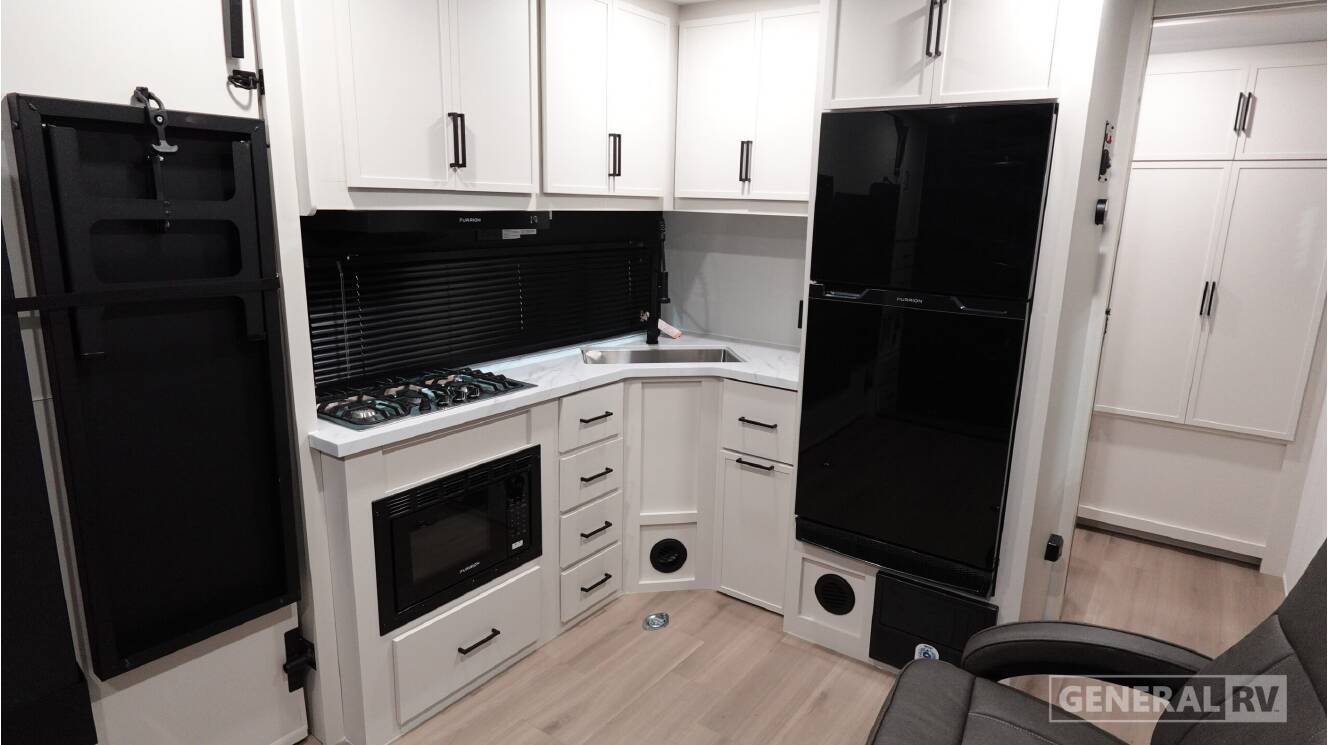 A photo of this 2027 Grand Design MOMENTUM 17MAV