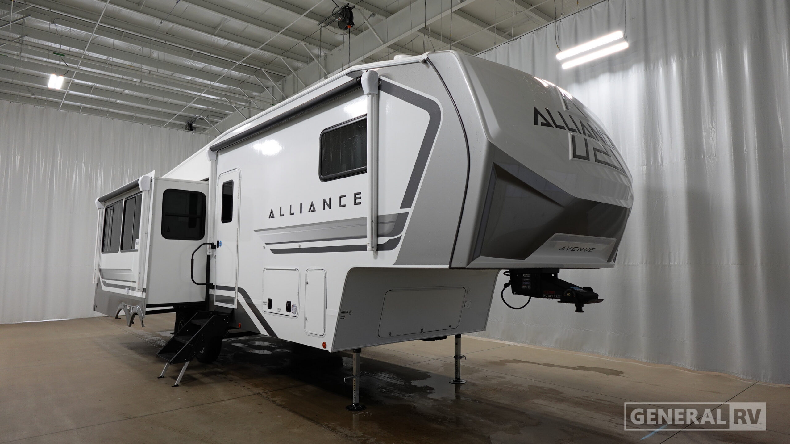 2027 Alliance Rv AVENUE 29RL in birch run MI