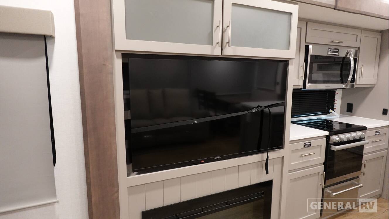 A photo of this 2026 Alliance Rv Avenue All-Access 29RL