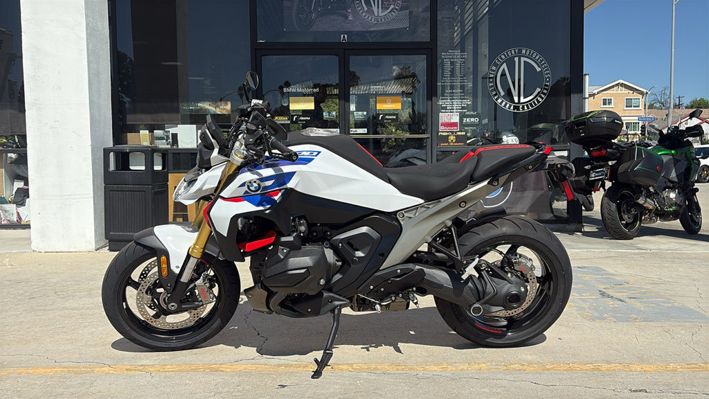 2026 BMW R1300R in Alhambra, CA