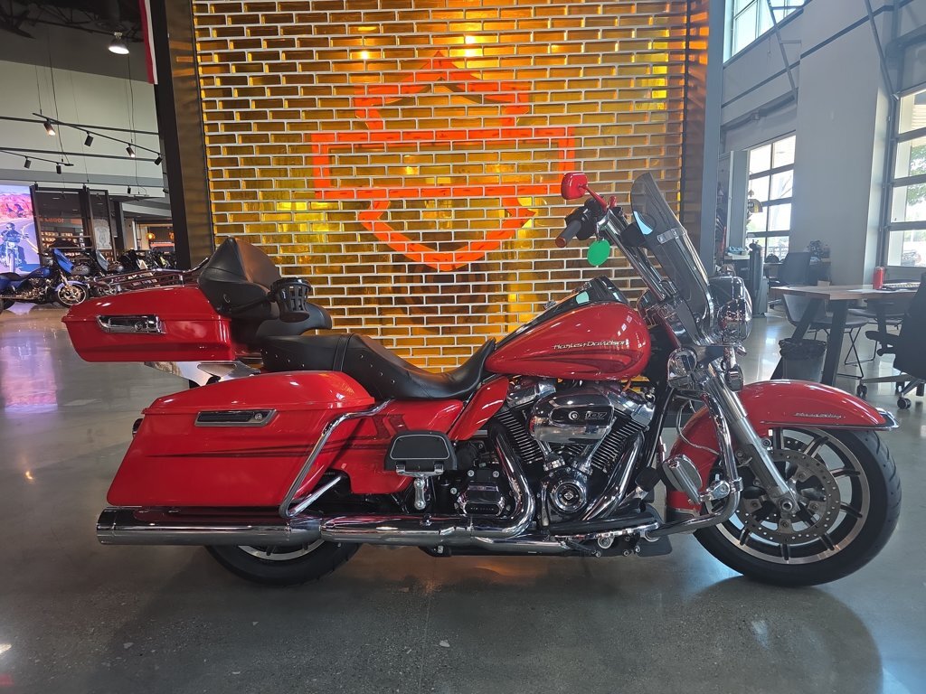 2017 Harley-Davidson ROAD KING in Temple, TX