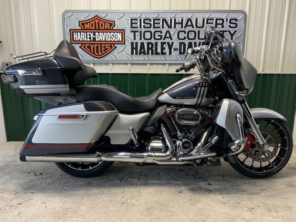 2019 Harley-Davidson® FLHXSE - CVO Street Glide® CVO in Mansfield, PA