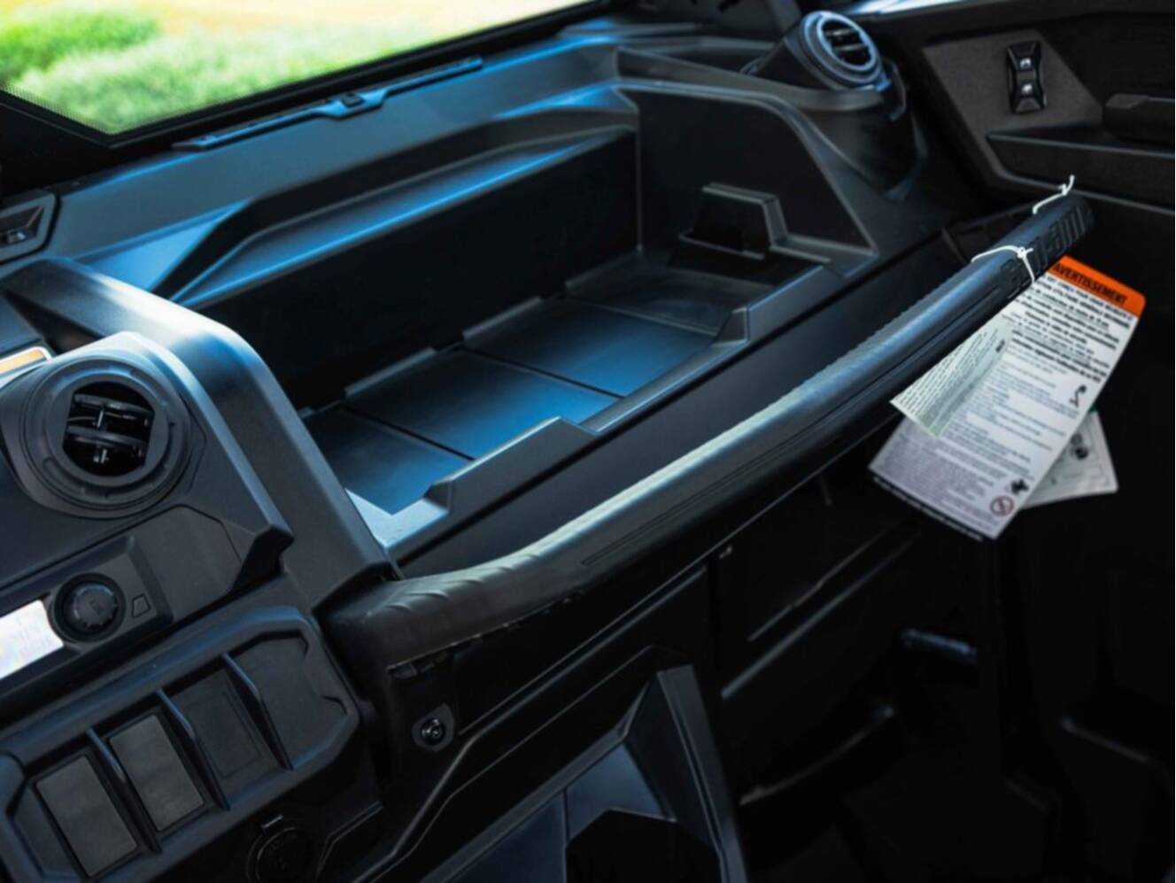A photo of this 2026 Can-Am Defender DPS CAB HD10