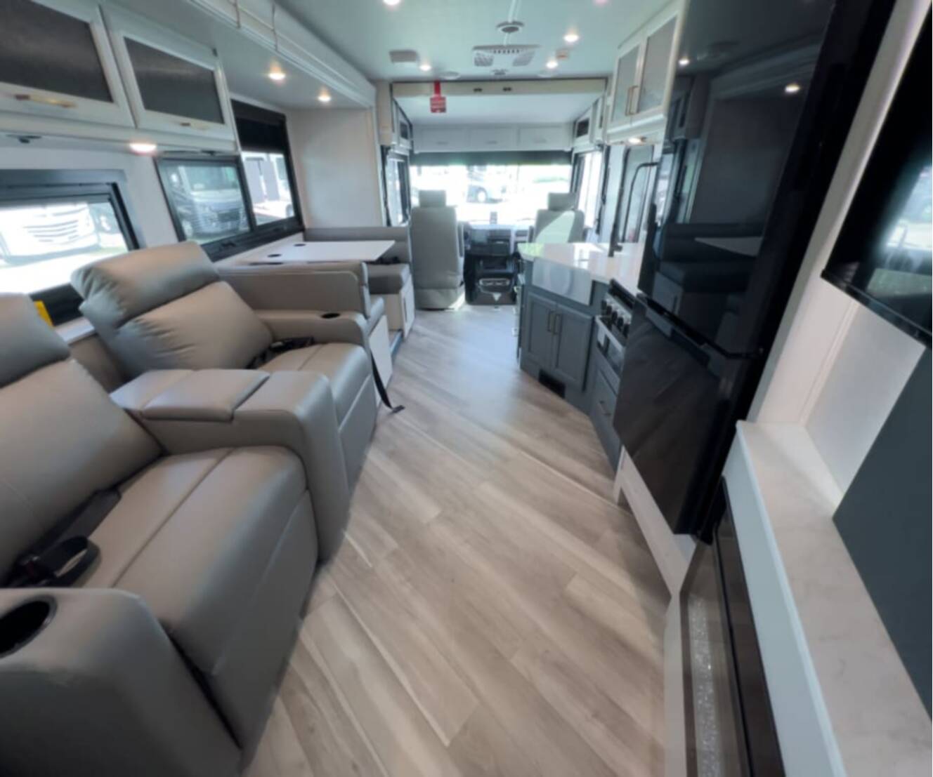 A photo of this 2027 Fleetwood FORTIS 34MB
