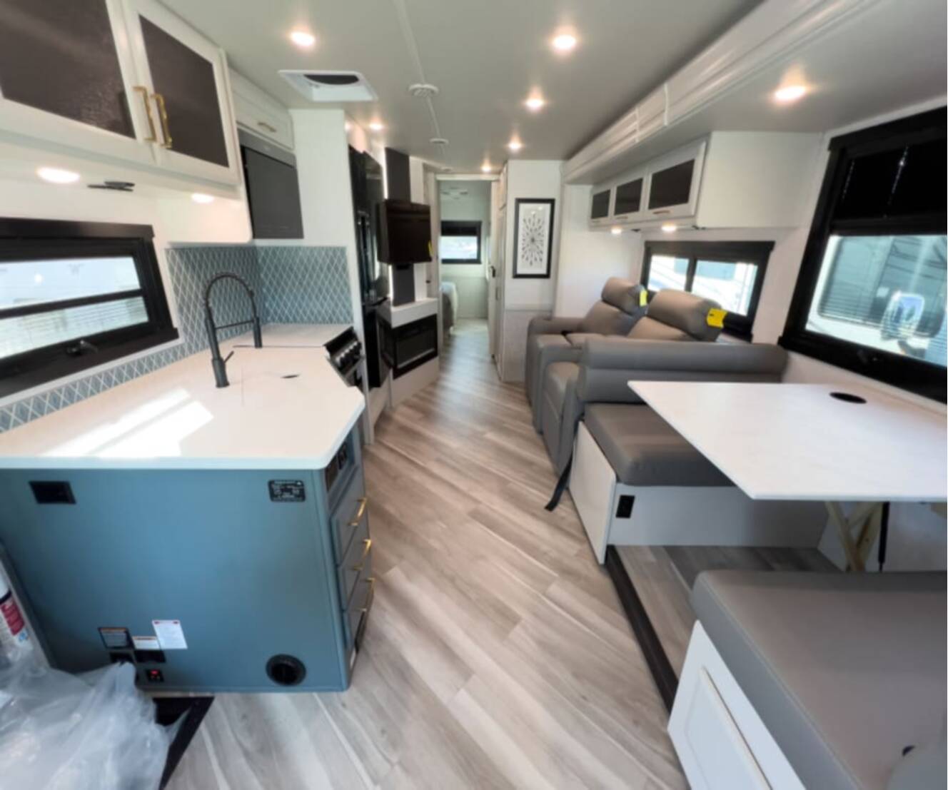 A photo of this 2027 Fleetwood FORTIS 34MB