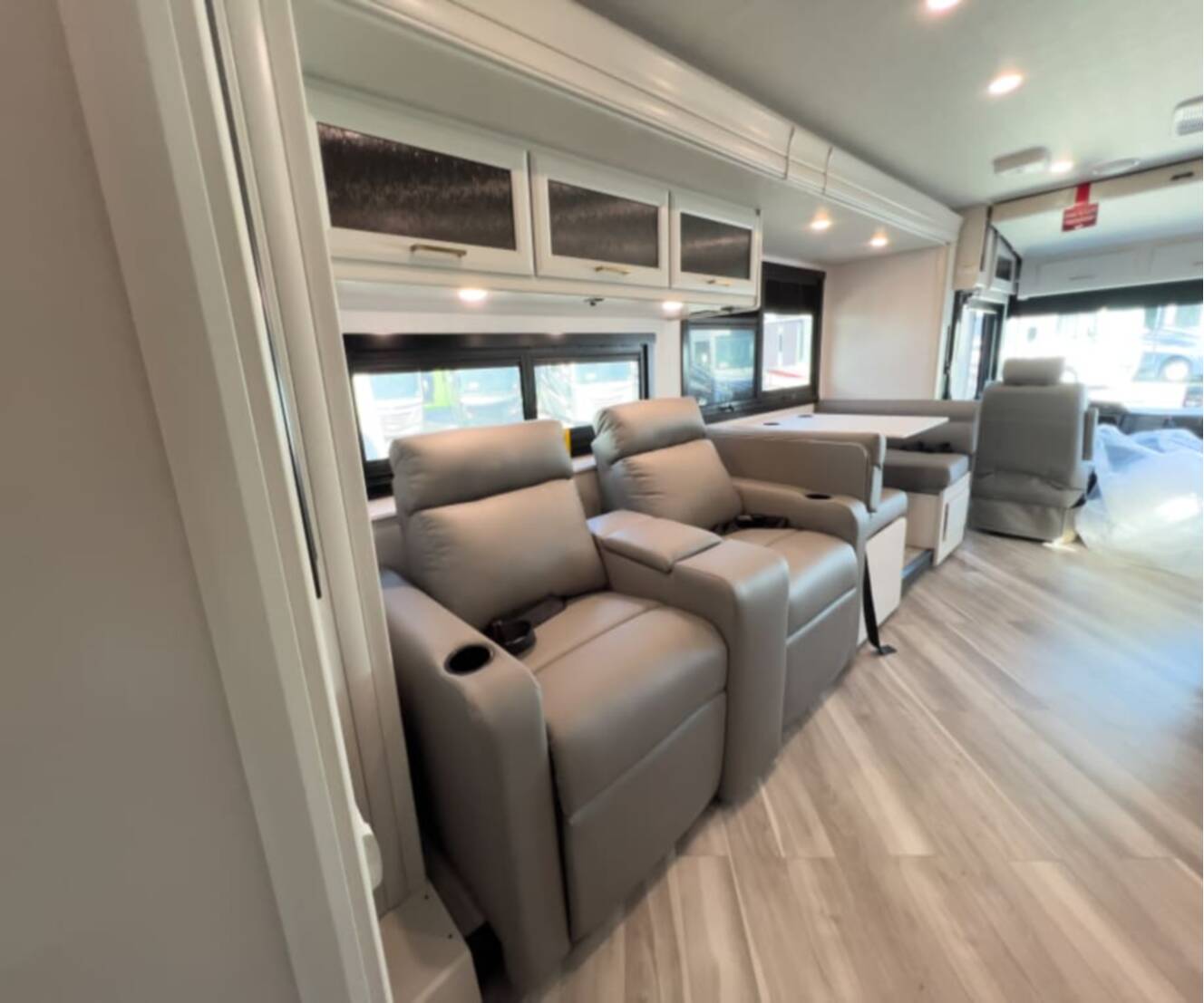 A photo of this 2027 Fleetwood FORTIS 34MB