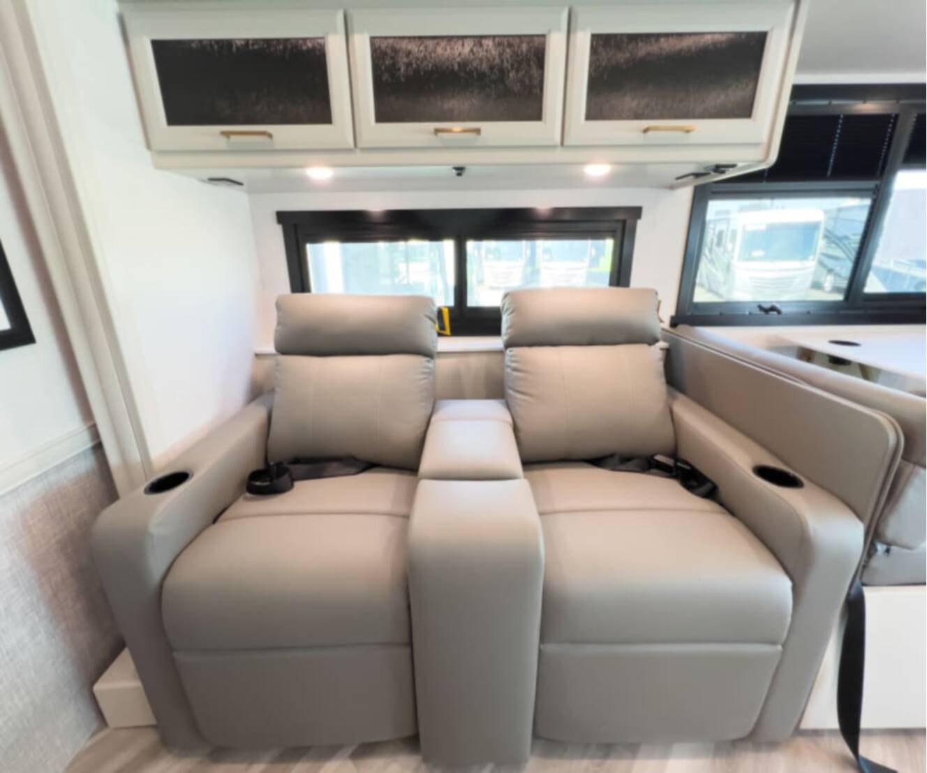 A photo of this 2027 Fleetwood FORTIS 34MB