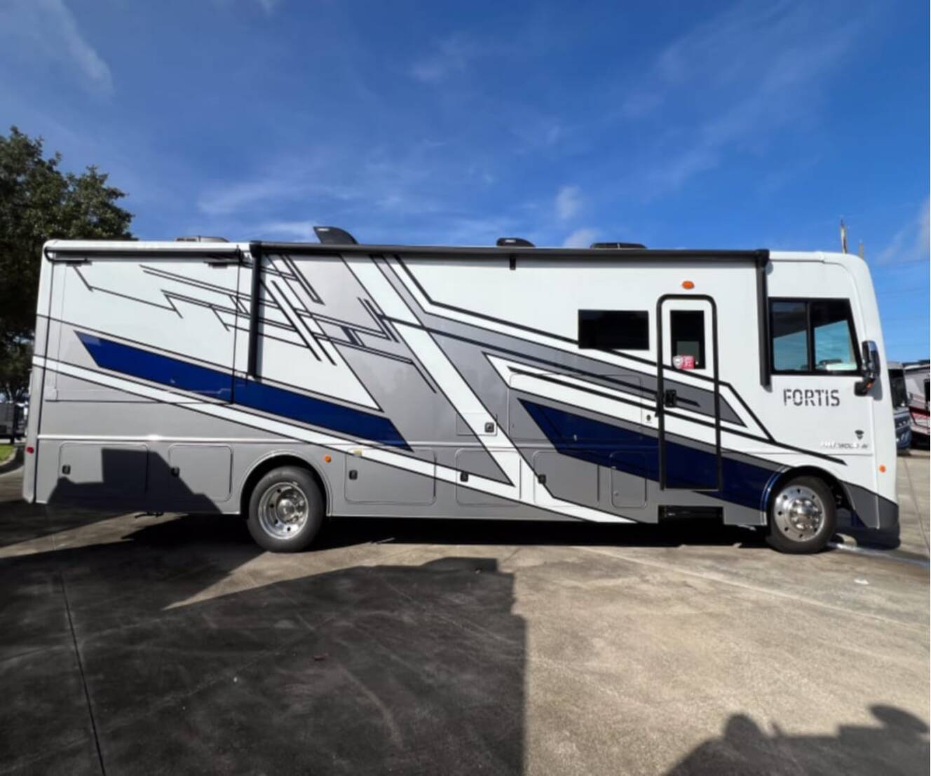 A photo of this 2027 Fleetwood FORTIS 34MB