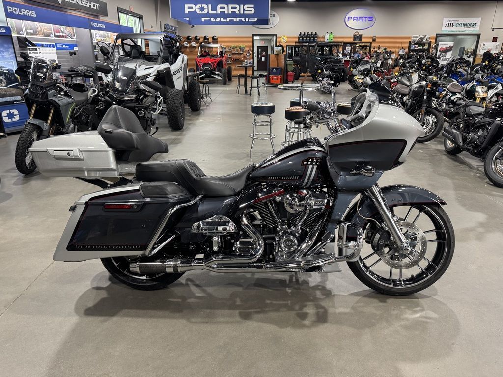 2019 Harley-Davidson® FLTRXSE - CVO Road Glide® CVO CUSTOM in Fayetteville, NC