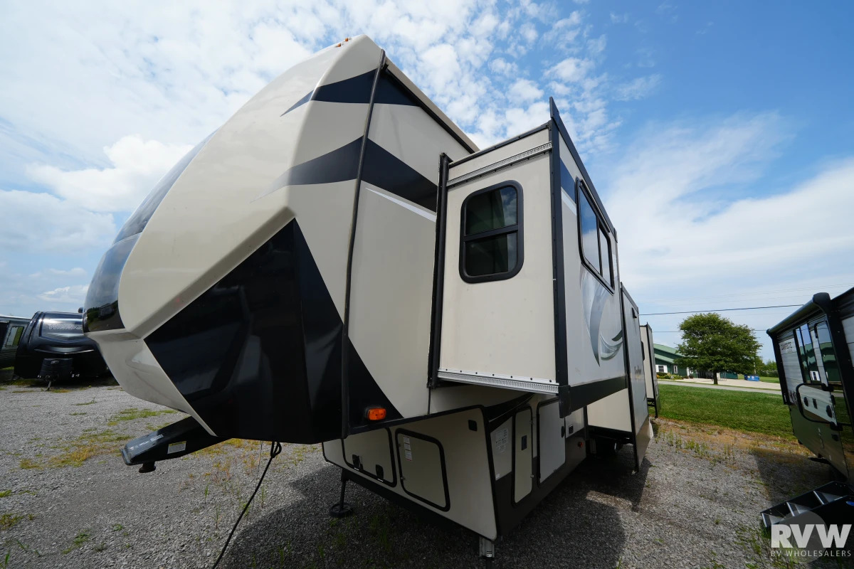 2019 Forest River Rv Sandpiper 379FLOK in lakeview OH