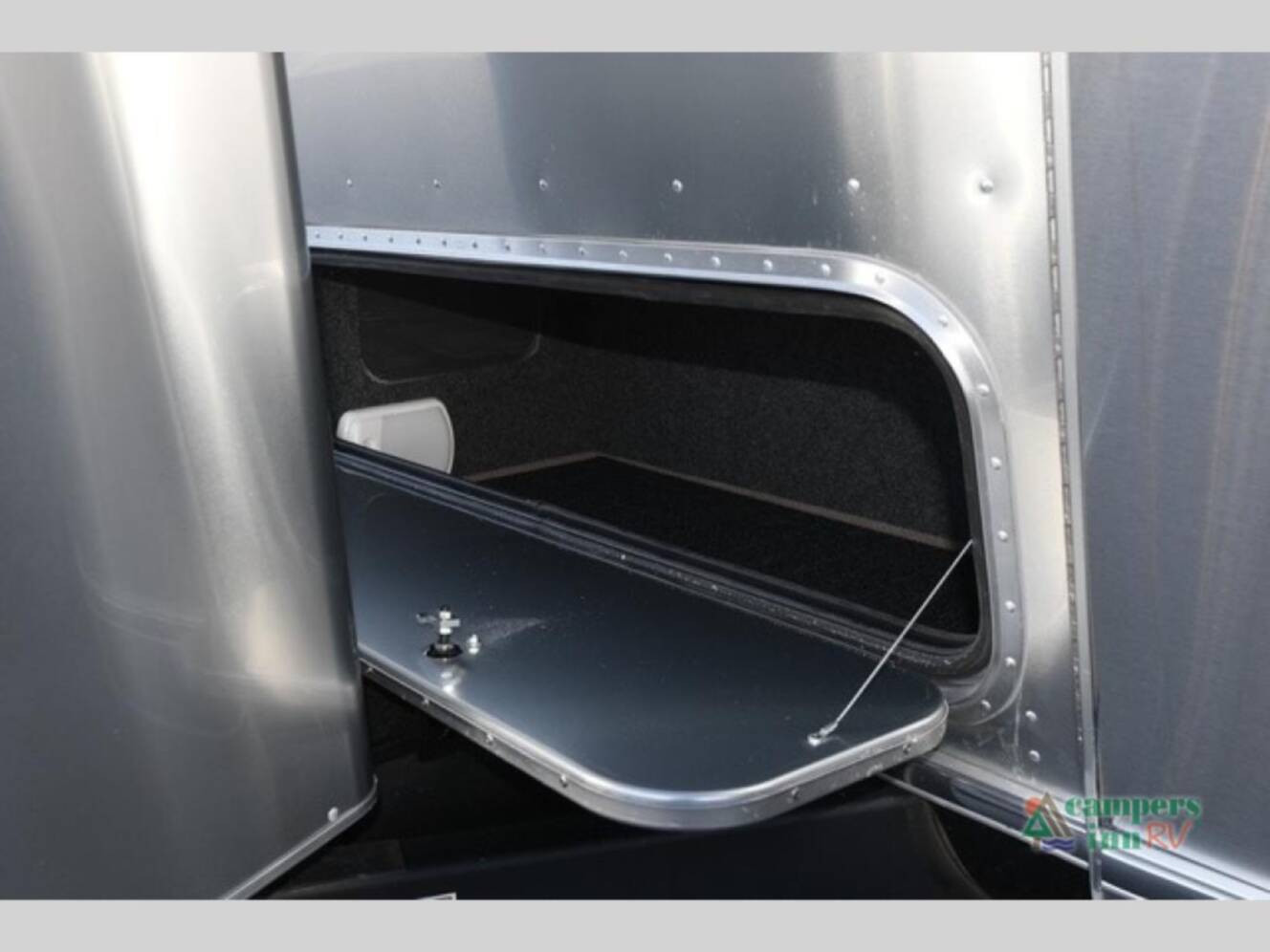 A photo of this 2027 Airstream Globetrotter 27FB