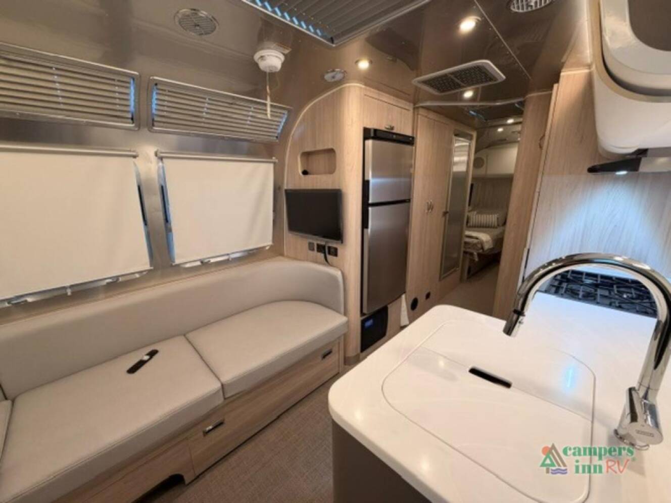 A photo of this 2027 Airstream Globetrotter 27FB
