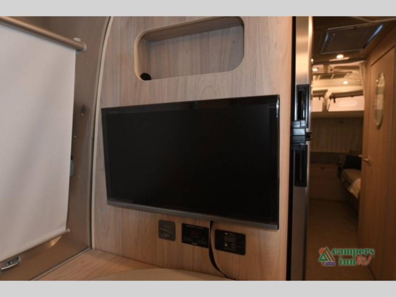 A photo of this 2027 Airstream Globetrotter 27FB